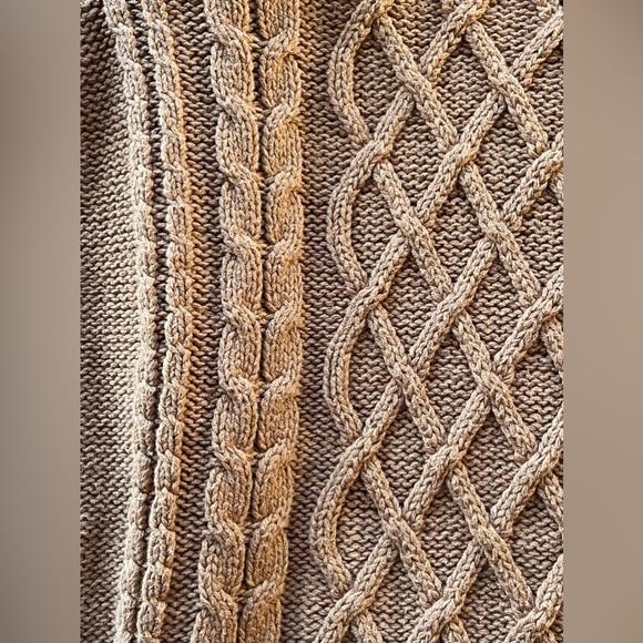 Old Navy Crew Neck Sweater Caramel Brown Cable Knit Size S Cotton PTP 18.5” - Picture 3 of 4